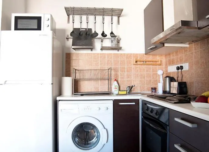 Glabur - The Cozy Atelier - City, Free Parking & Wifi, Welcomes You!!! 公寓 尼科西亚